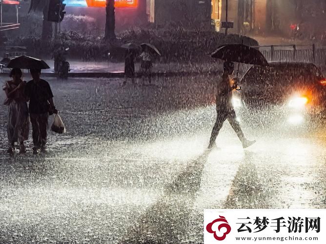 “雨天車站避雨秀創(chuàng)新黑科技笑傲江湖”